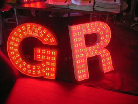 昌宁LED发光字常见的安装误区。